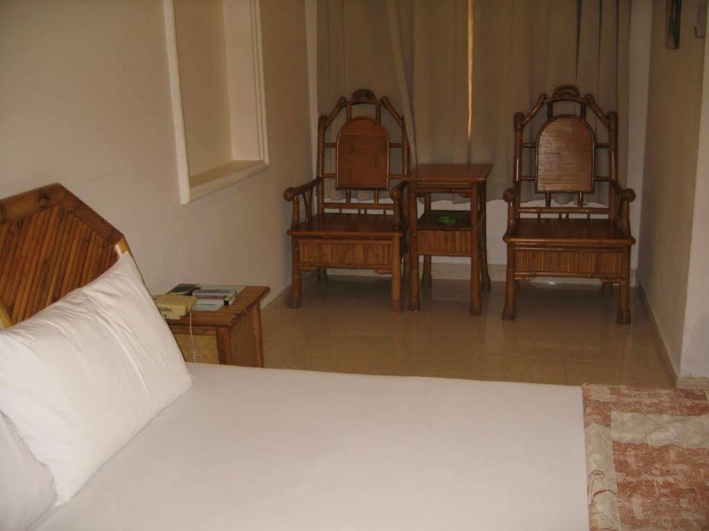 Thien Tue Hotel โฮจิมินห์ซิตี้ ภายนอก รูปภาพ